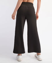 Scuba Top & Cropped Pant Lux Set